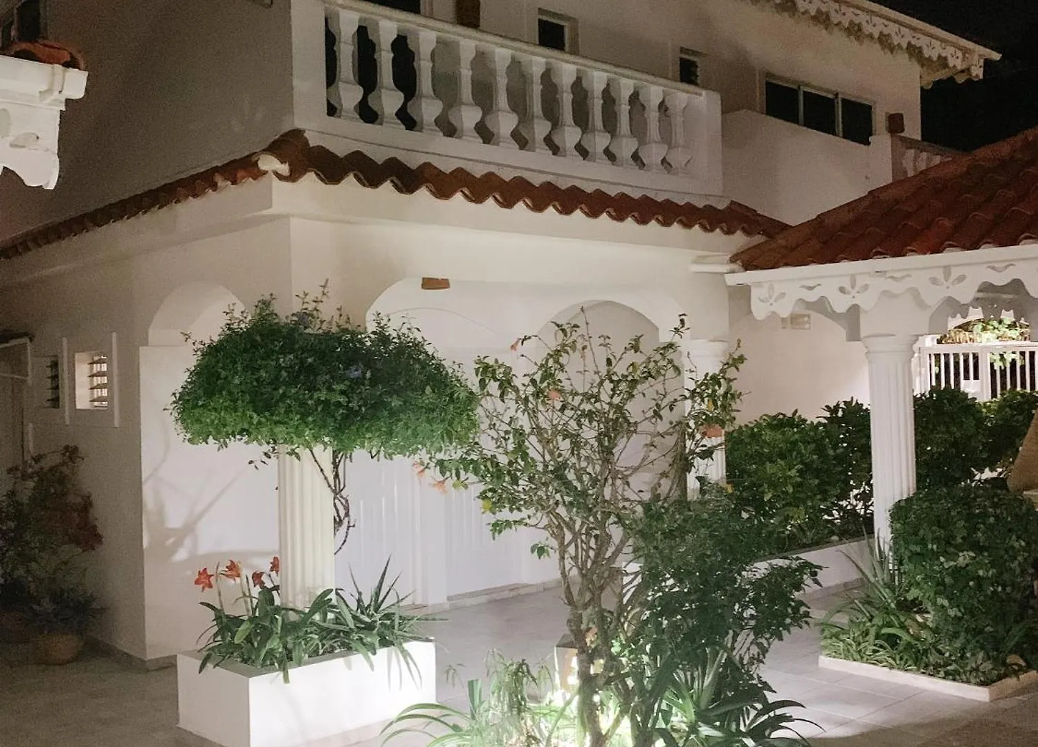 Brisas Doradas Beachfront Villa Καμπαρέτε