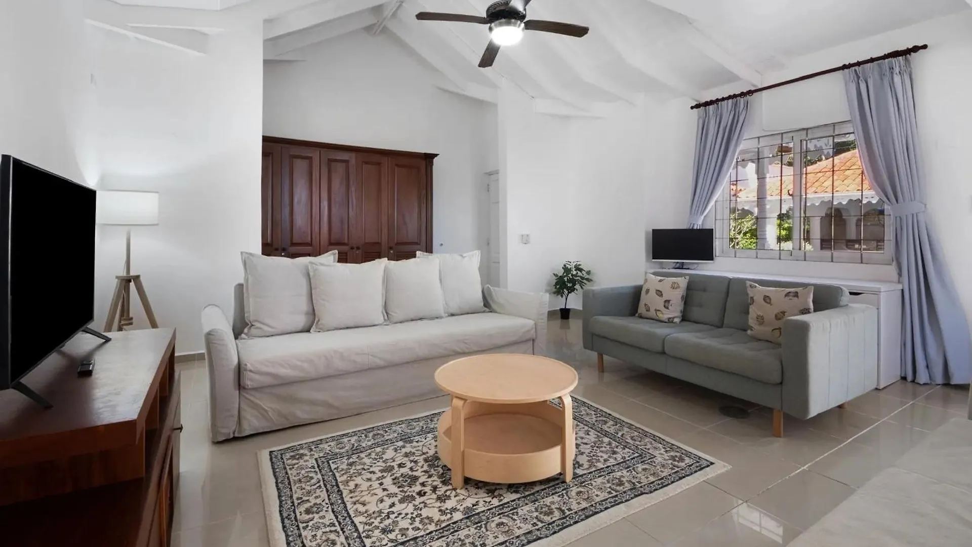 아파트호텔 Brisas Doradas Beachfront Villa 카바레테 도미니카 공화국