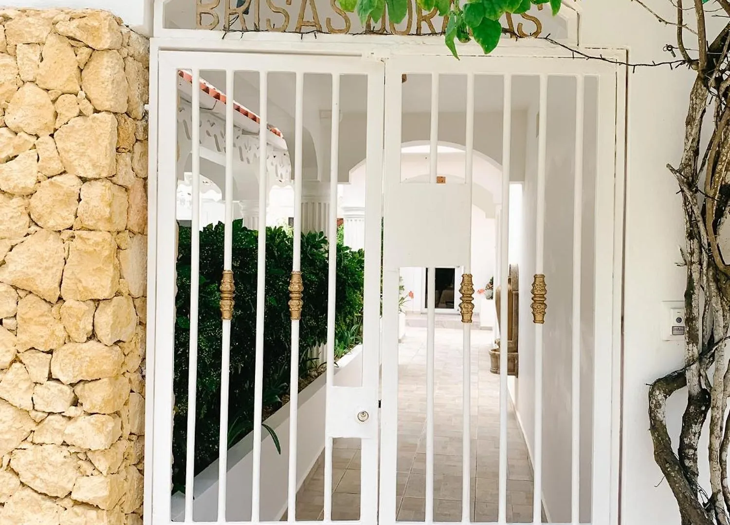 아파트호텔 Brisas Doradas Beachfront Villa 카바레테