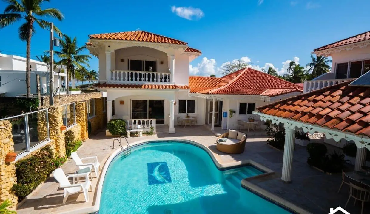 Brisas Doradas Beachfront Villa 카바레테